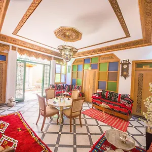 Riad Mahrez, Fes